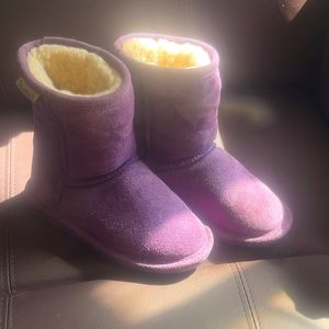 Girls Bearpaw boots